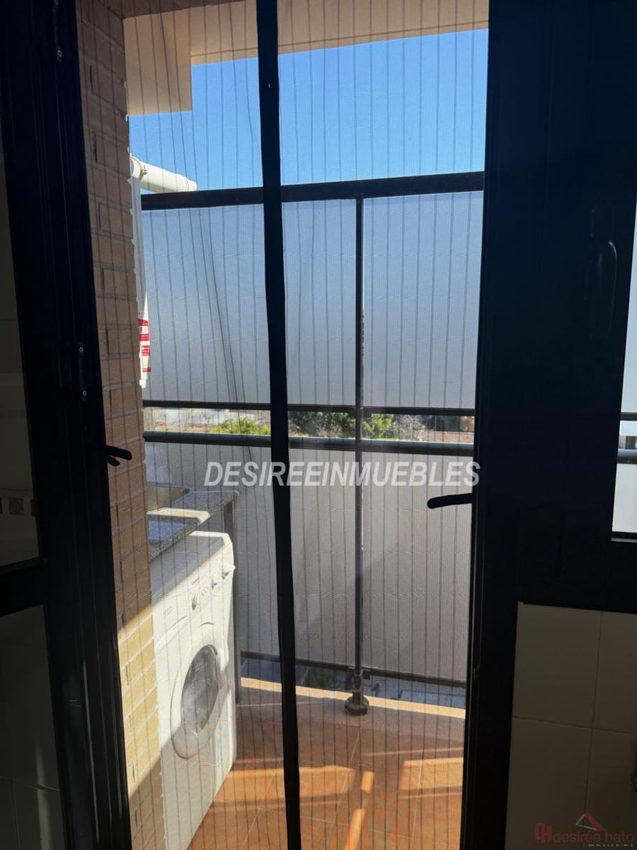 2 bedroom Flat for rent in Valencia city with pool garage - € 1,500 (Ref: 7568985)