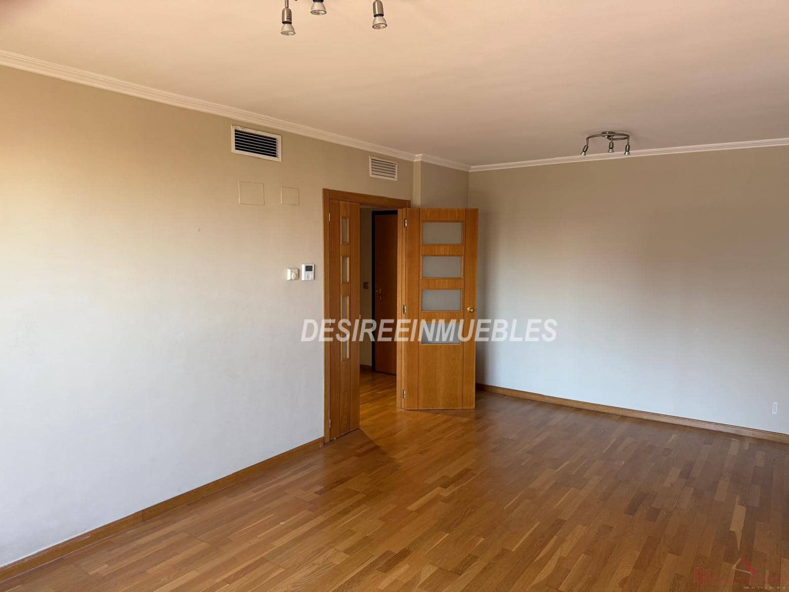 2 bedroom Flat for rent in Valencia city with pool garage - € 1,500 (Ref: 7568985)