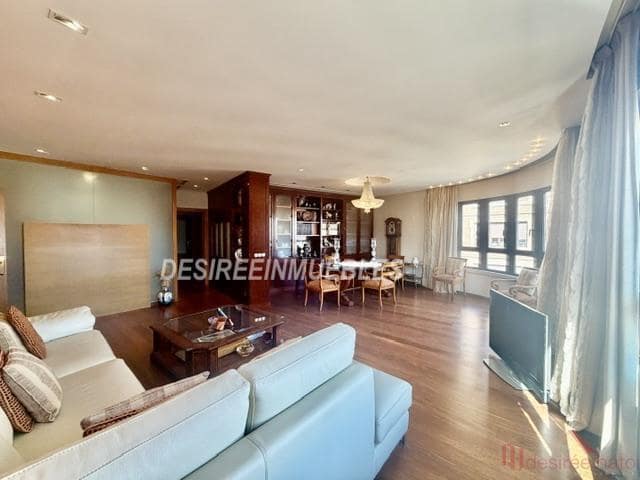 Piso de 3 habitaciones en València ciudad en venta - 1.200.000 € (Ref: 7576041)