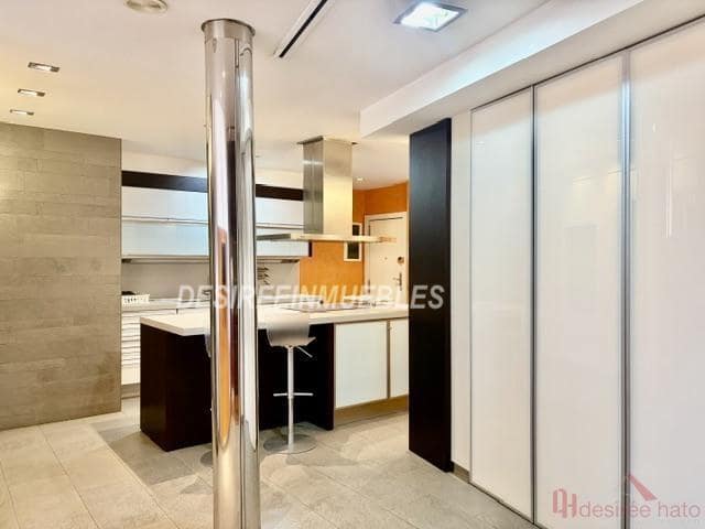 Piso de 3 habitaciones en València ciudad en venta - 1.200.000 € (Ref: 7576041)