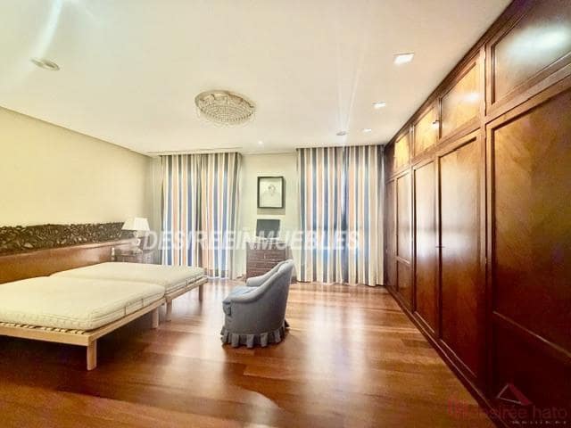 Piso de 3 habitaciones en València ciudad en venta - 1.200.000 € (Ref: 7576041)