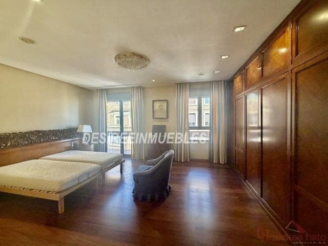 Piso de 3 habitaciones en València ciudad en venta - 1.200.000 € (Ref: 7576041)