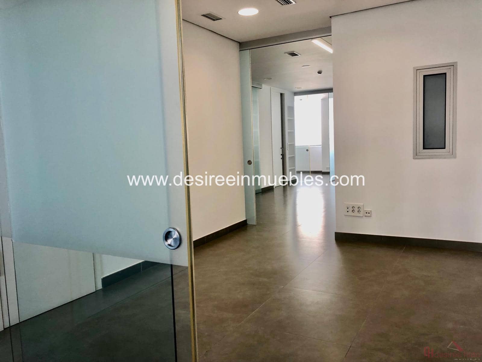 6 bedroom Office for rent in Valencia city - € 1,900 (Ref: 8063513)