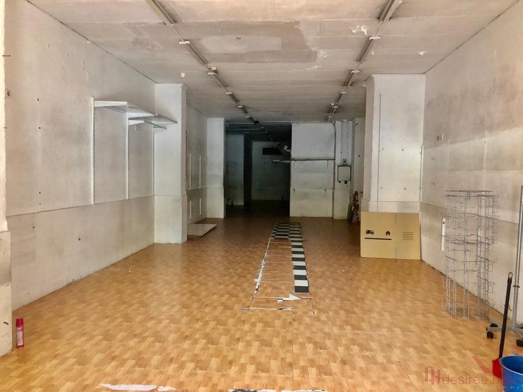 1 soverom Kommersiell til leie i Valencia by - € 1 390 (Ref: 8305121)