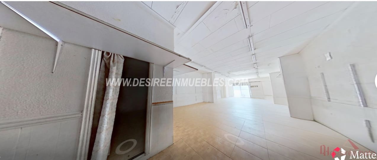 1 soverom Kommersiell til leie i Valencia by - € 1 390 (Ref: 8305121)