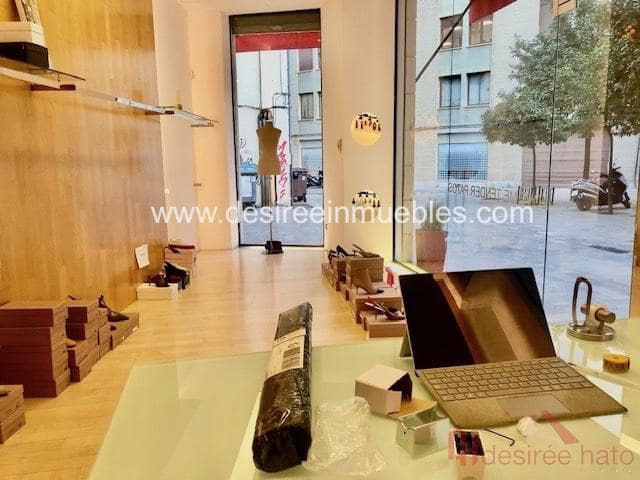 Local Commercial de 2 chambres à louer à Sant Francesc, Valence ville - 1 200 € (Ref: 8394582)