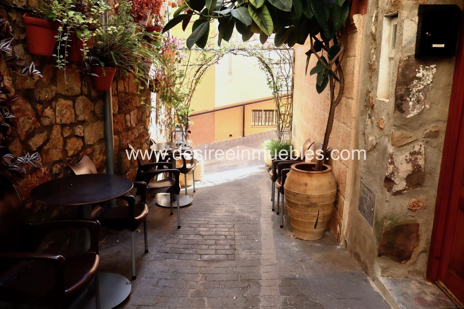 10 soveværelse Hotel til salg i Suera - € 750.000 (Ref: 8449397)