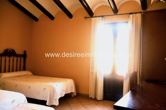 10 bedroom Hotel for sale in Suera - € 750,000 (Ref: 8449397)