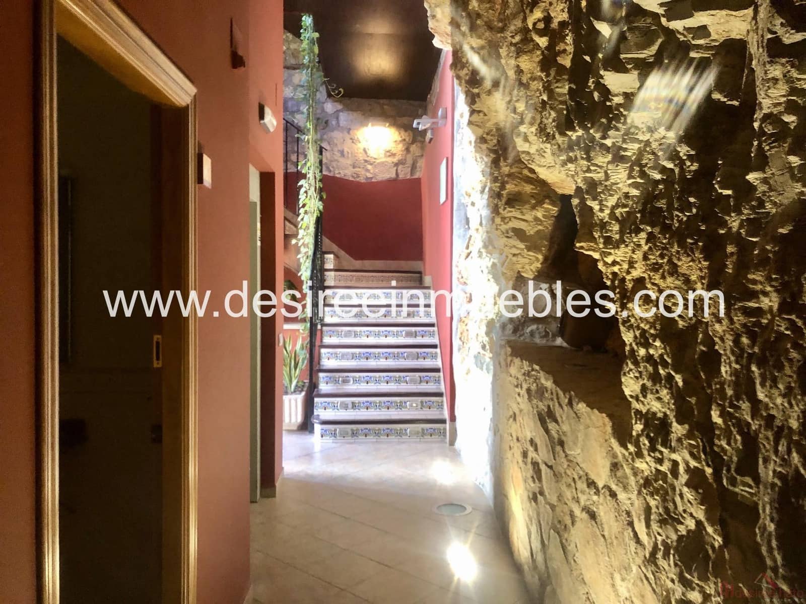 10 soveværelse Hotel til salg i Suera - € 750.000 (Ref: 8449397)