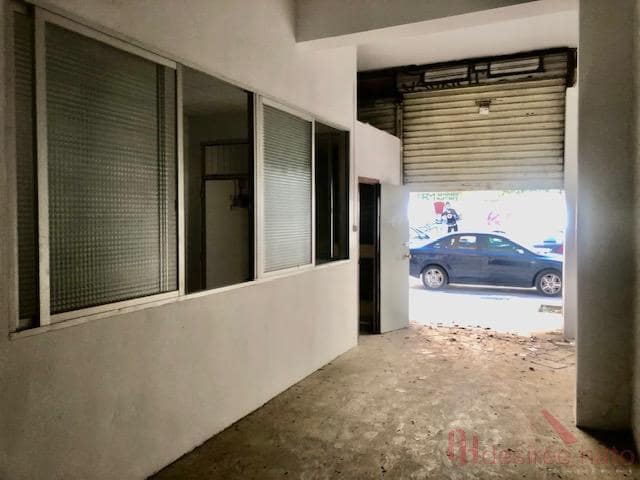 1 bedroom Commercial for sale in Els Orriols, Valencia city - € 140,000 (Ref: 8782567)