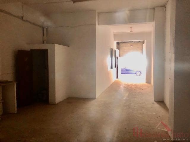 1 bedroom Commercial for sale in Els Orriols, Valencia city - € 140,000 (Ref: 8782567)