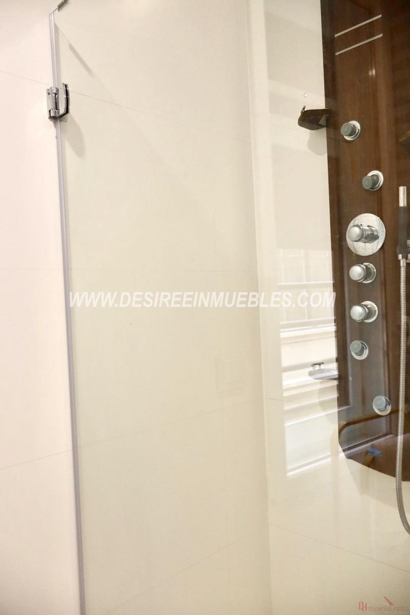 4 bedroom Flat for sale in Valencia city with garage - € 1,400,000 (Ref: 8873441)