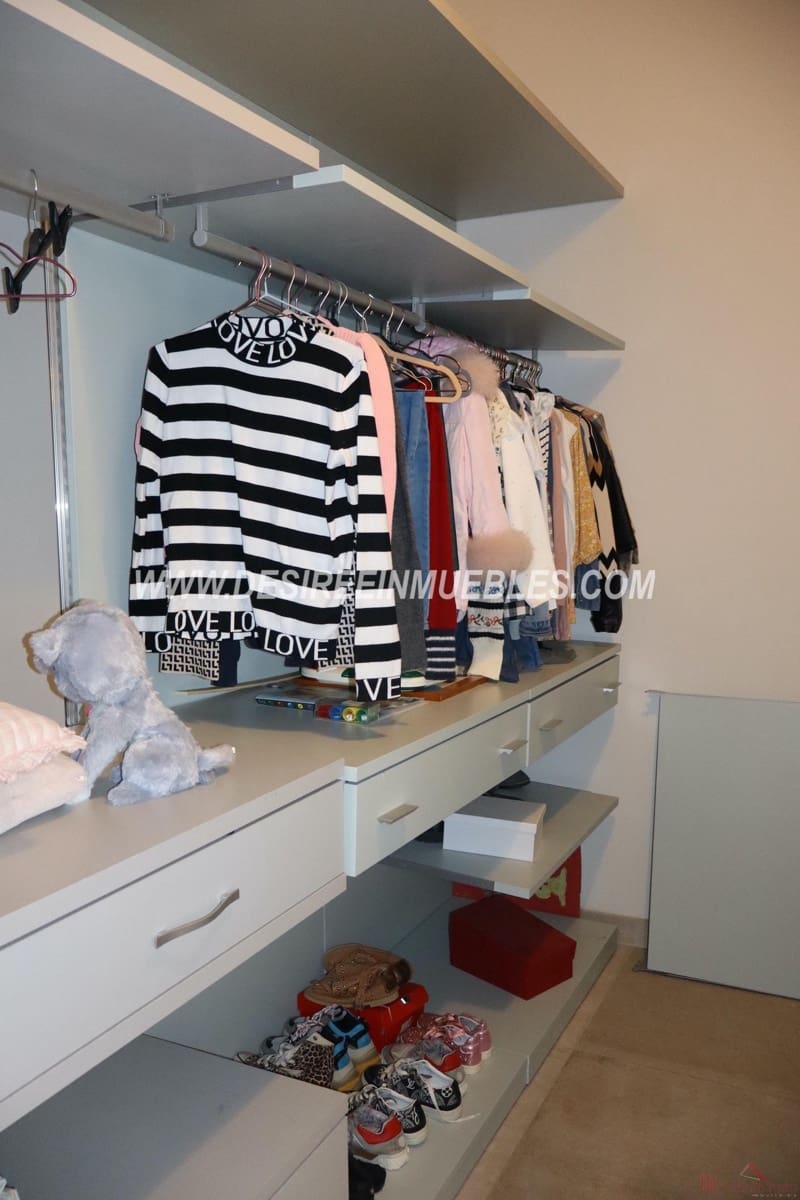 4 bedroom Flat for sale in Valencia city with garage - € 1,400,000 (Ref: 8873441)