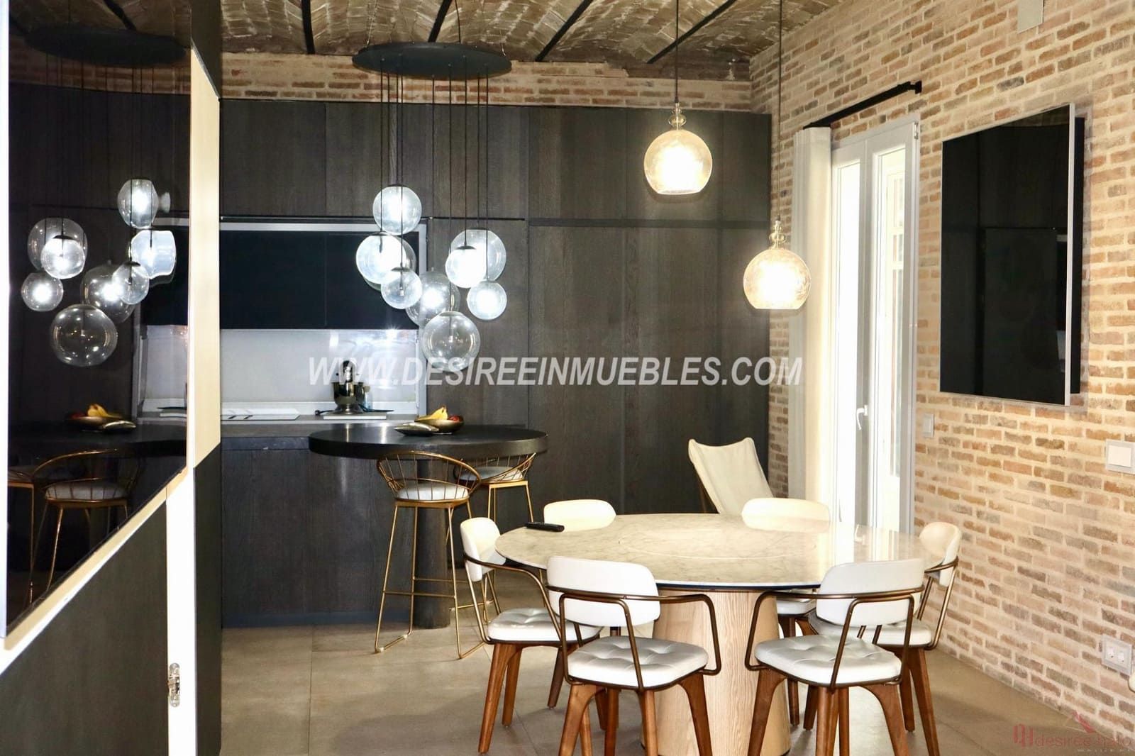 4 bedroom Flat for sale in Valencia city with garage - € 1,400,000 (Ref: 8873441)