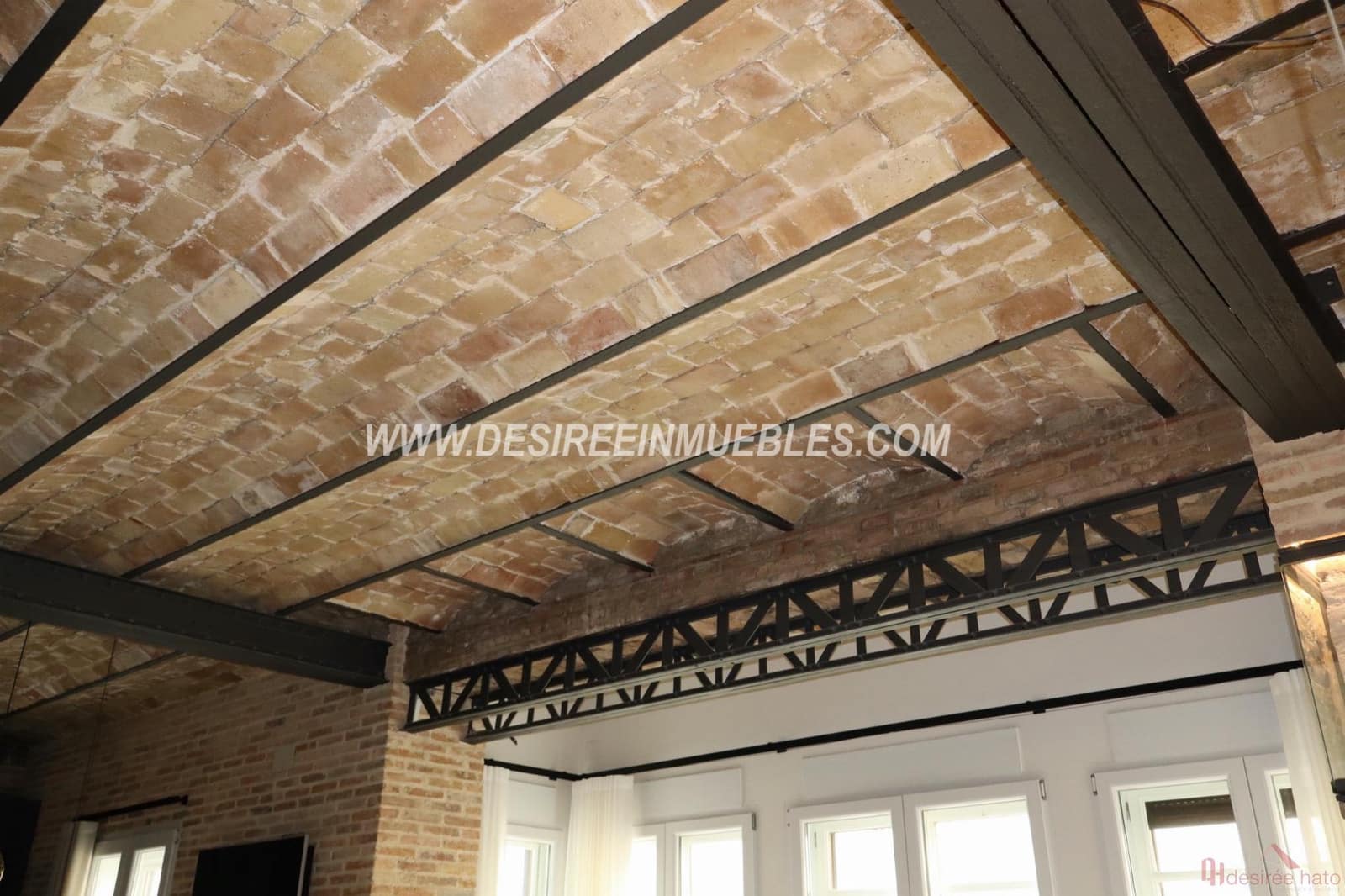 4 bedroom Flat for sale in Valencia city with garage - € 1,400,000 (Ref: 8873441)