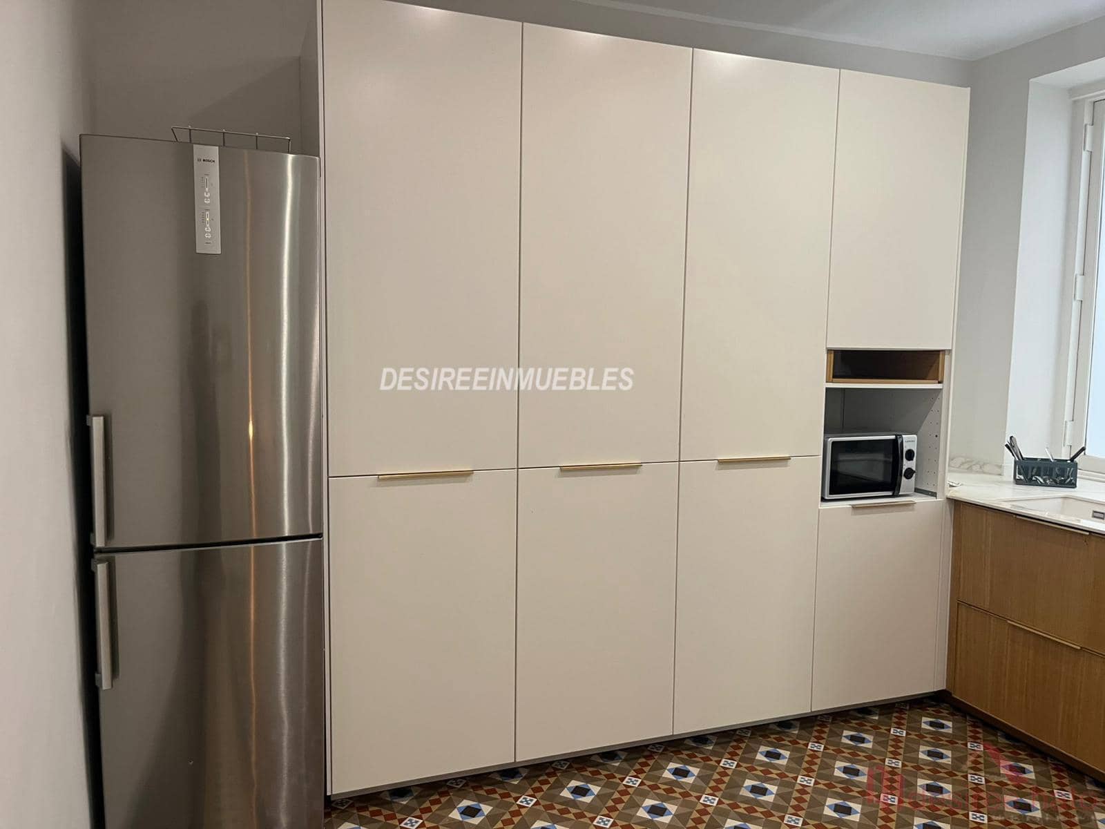 5 slaapkamer Kantoor te huur in Valencia stad - € 3.500 (Ref: 8949882)