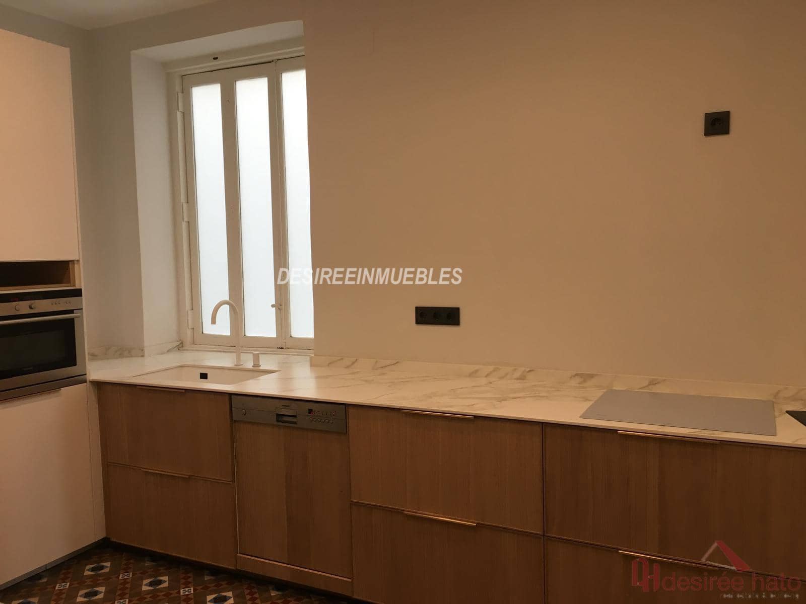 5 slaapkamer Kantoor te huur in Valencia stad - € 3.500 (Ref: 8949882)