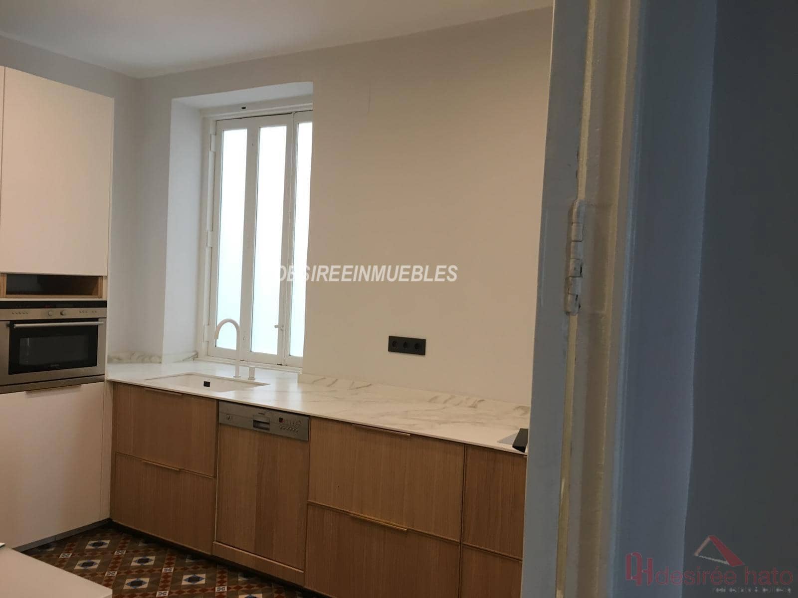 5 slaapkamer Kantoor te huur in Valencia stad - € 3.500 (Ref: 8949882)