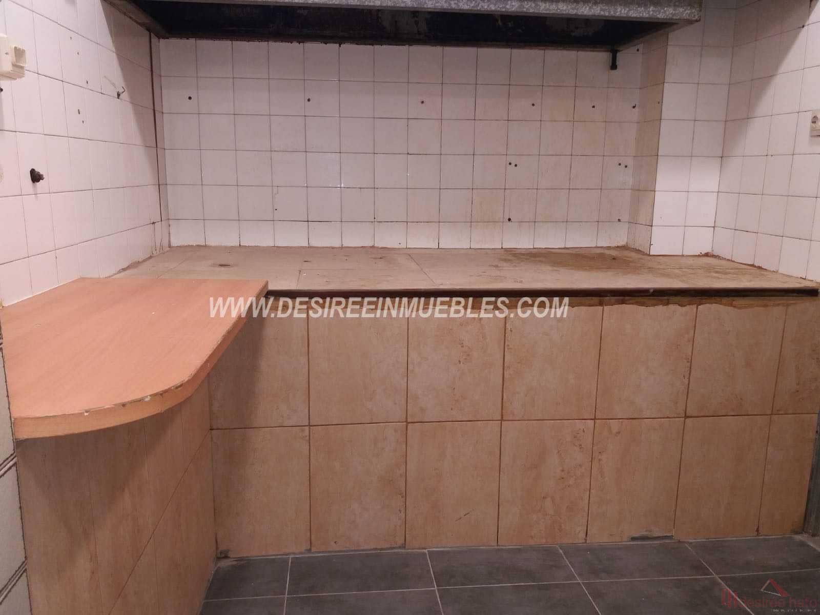 3 soveværelse Erhverv til leje i Valencia by - € 1.500 (Ref: 9002341)