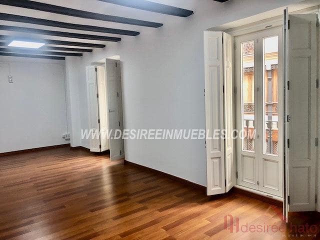 2 soveværelse Lejlighed til leje i La Seu, Valencia by - € 1.500 (Ref: 9100104)