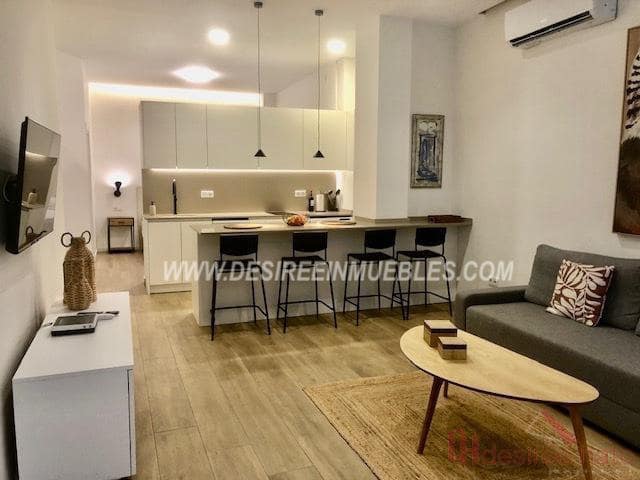 1 soveværelse Lejlighed til leje i La Seu, Valencia by - € 1.500 (Ref: 9115586)
