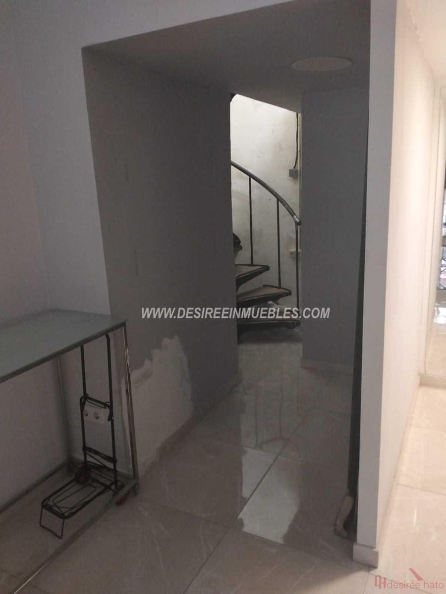 3 slaapkamer Commercieel te huur in Valencia stad - € 1.650 (Ref: 9151082)