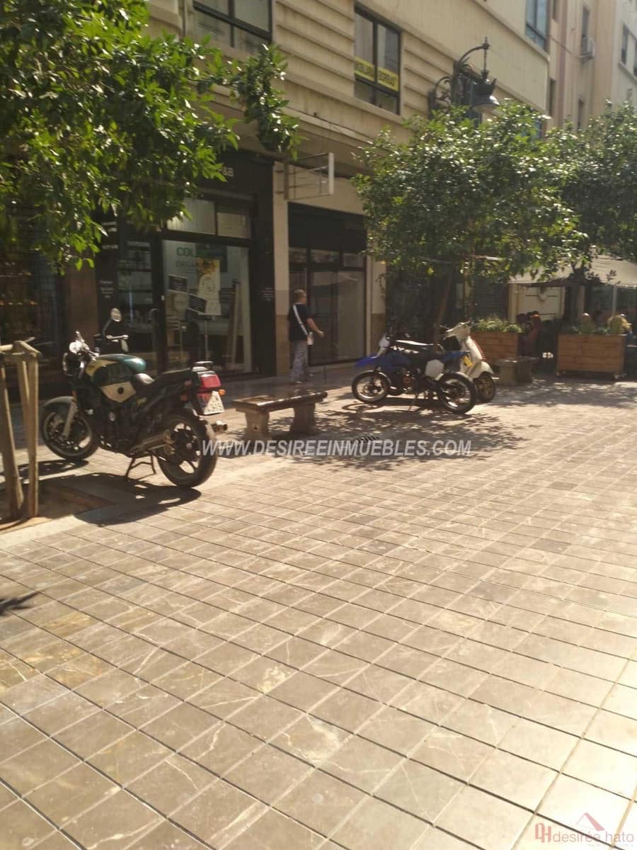 3 slaapkamer Commercieel te huur in Valencia stad - € 1.650 (Ref: 9151082)