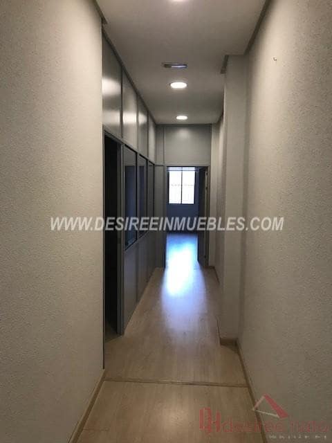 Bureau de 7 chambres à louer à Valence ville - 1 700 € (Ref: 9216610)