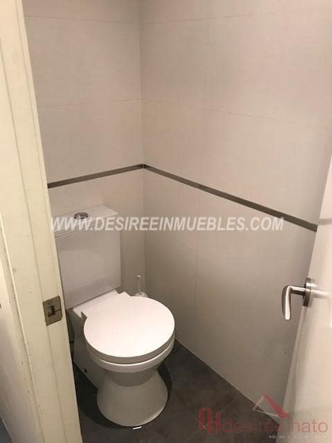 Bureau de 7 chambres à louer à Valence ville - 1 700 € (Ref: 9216610)