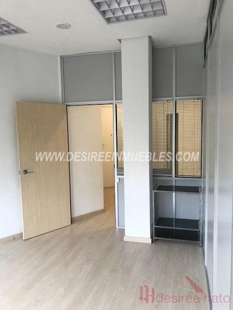 Bureau de 7 chambres à louer à Valence ville - 1 700 € (Ref: 9216610)