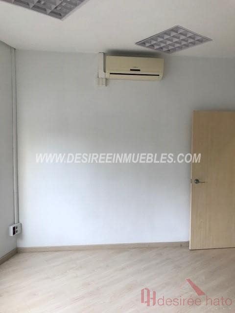 Bureau de 7 chambres à louer à Valence ville - 1 700 € (Ref: 9216610)