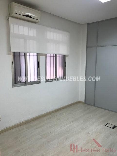 Bureau de 7 chambres à louer à Valence ville - 1 700 € (Ref: 9216610)