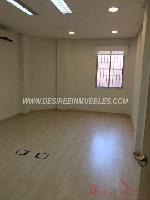 Bureau de 7 chambres à louer à Valence ville - 1 700 € (Ref: 9216610)