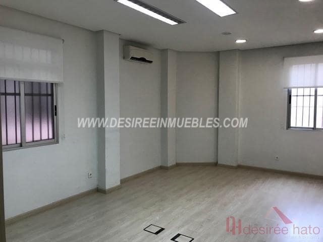 Bureau de 7 chambres à louer à Valence ville - 1 700 € (Ref: 9216610)