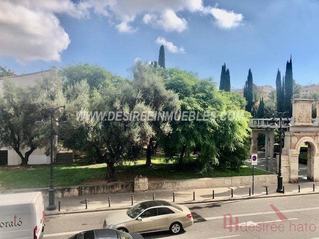 Bureau de 7 chambres à louer à Valence ville - 1 700 € (Ref: 9216610)