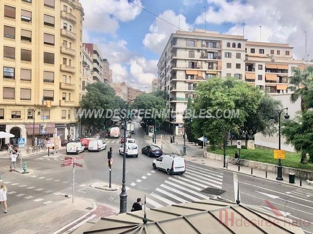 Bureau de 7 chambres à louer à Valence ville - 1 700 € (Ref: 9216610)