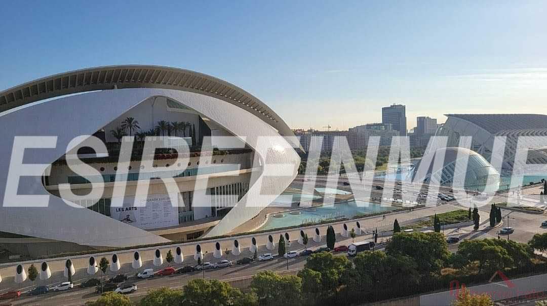 3 soverom Leilighet til salgs i Valencia by med svømmebasseng garasje - € 675 000 (Ref: 9283568)