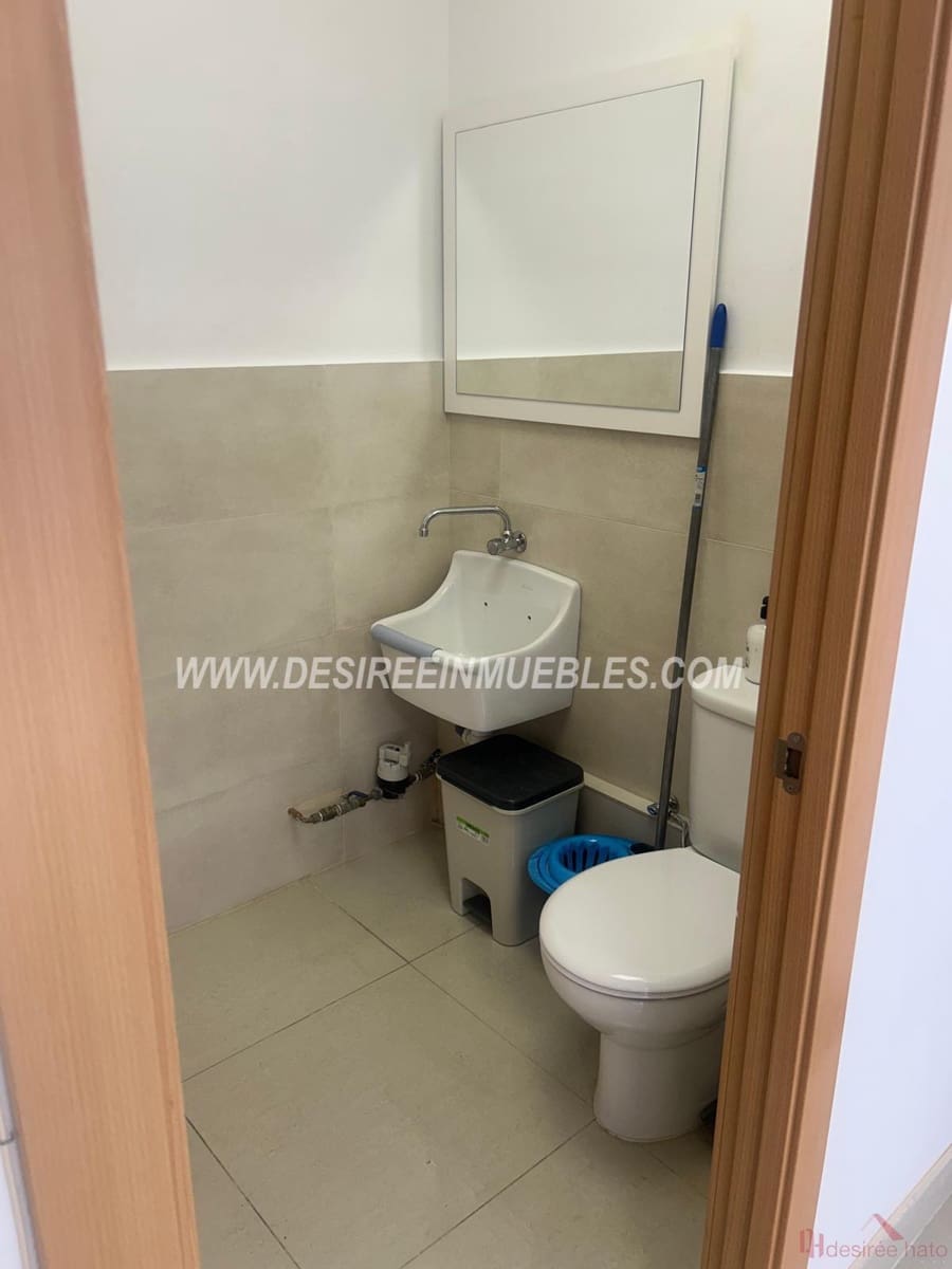 1 slaapkamer Commercieel te huur in Valencia stad - € 1.100 (Ref: 9319976)