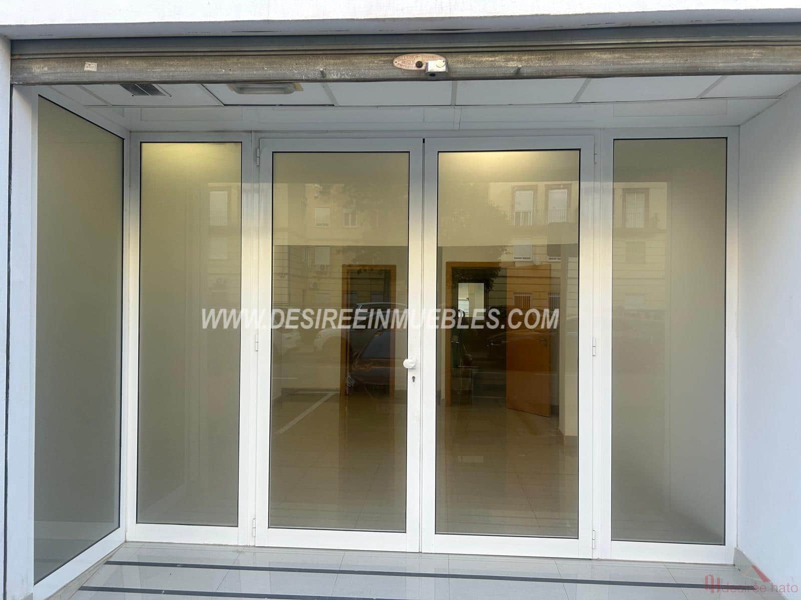 1 slaapkamer Commercieel te huur in Valencia stad - € 1.100 (Ref: 9319976)