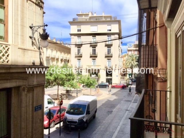 3 soveværelse Lejlighed til salg i El Mercat, Valencia by - € 590.000 (Ref: 9329894)