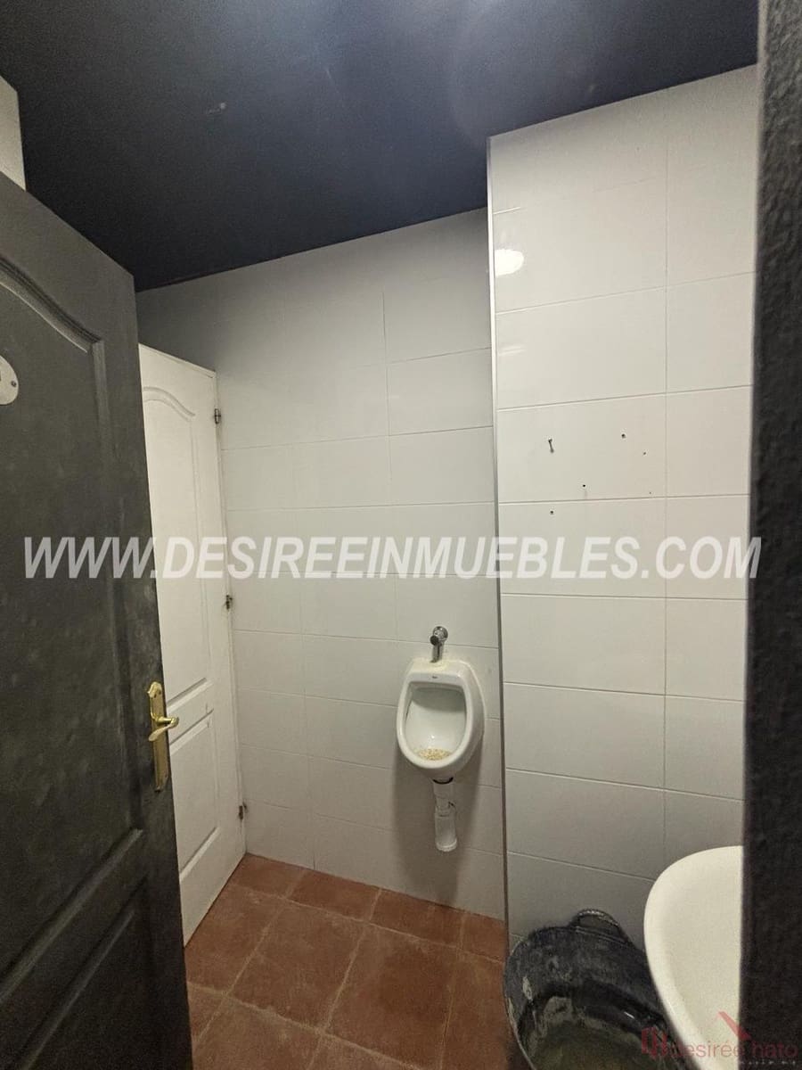 1 soveværelse Erhverv til leje i Valencia by - € 3.000 (Ref: 9345786)