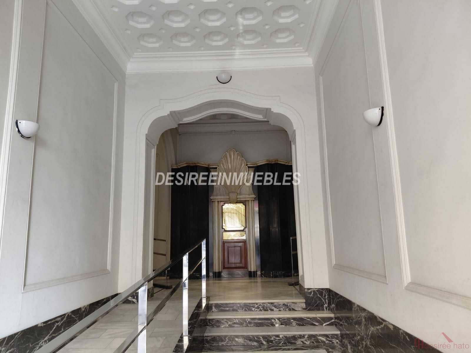 7 bedroom Office for rent in Valencia city - € 2,200 (Ref: 9438908)