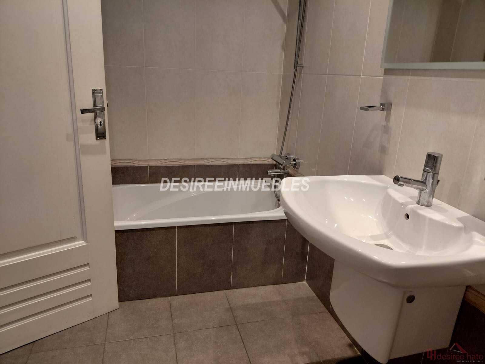 7 bedroom Office for rent in Valencia city - € 2,200 (Ref: 9438908)