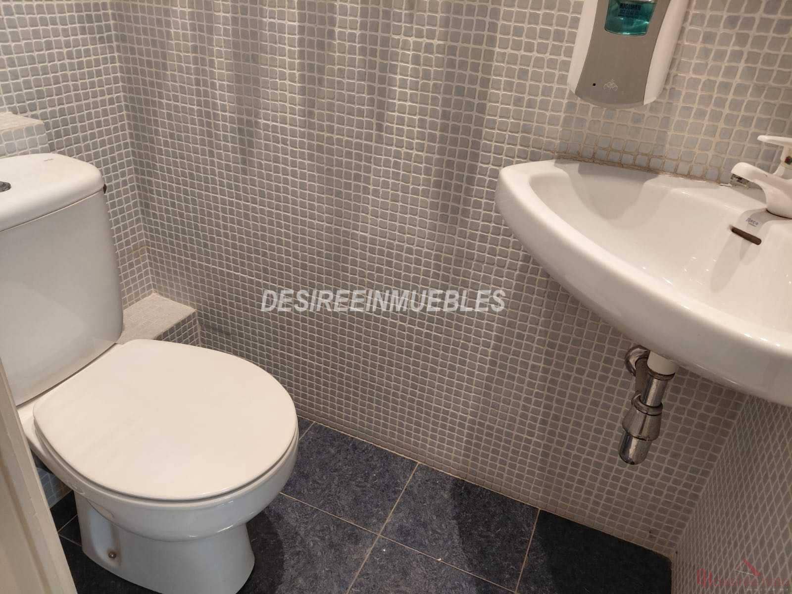 7 bedroom Office for rent in Valencia city - € 2,200 (Ref: 9438908)