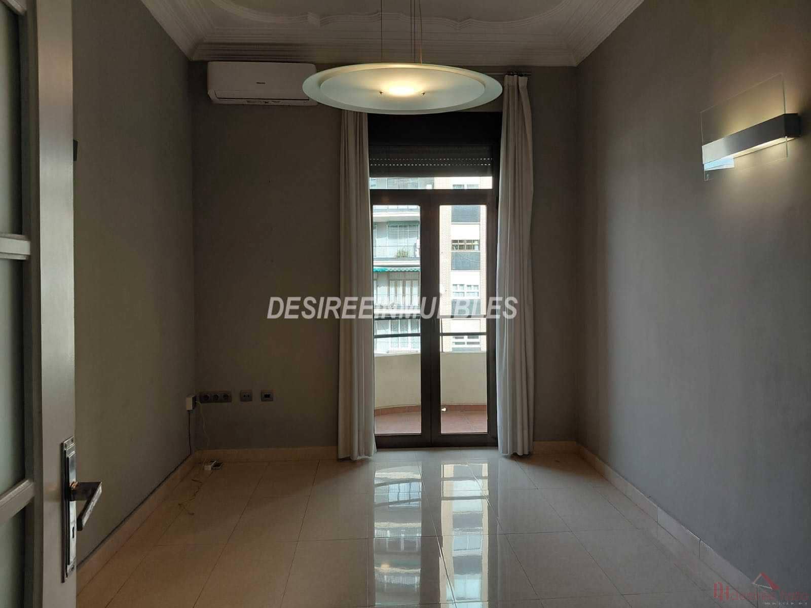 7 bedroom Office for rent in Valencia city - € 2,200 (Ref: 9438908)