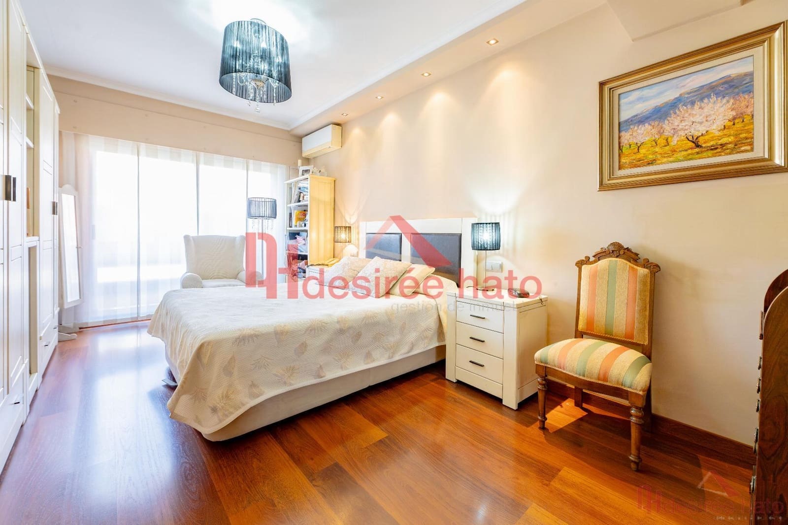 5 bedroom Flat for sale in Valencia city with garage - € 1,100,000 (Ref: 9448488)