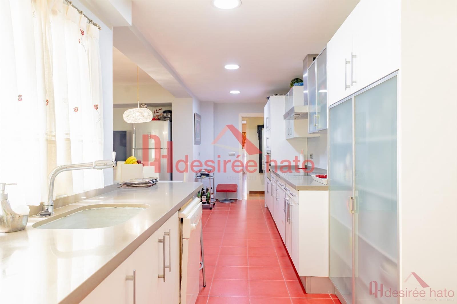 5 bedroom Flat for sale in Valencia city with garage - € 1,100,000 (Ref: 9448488)