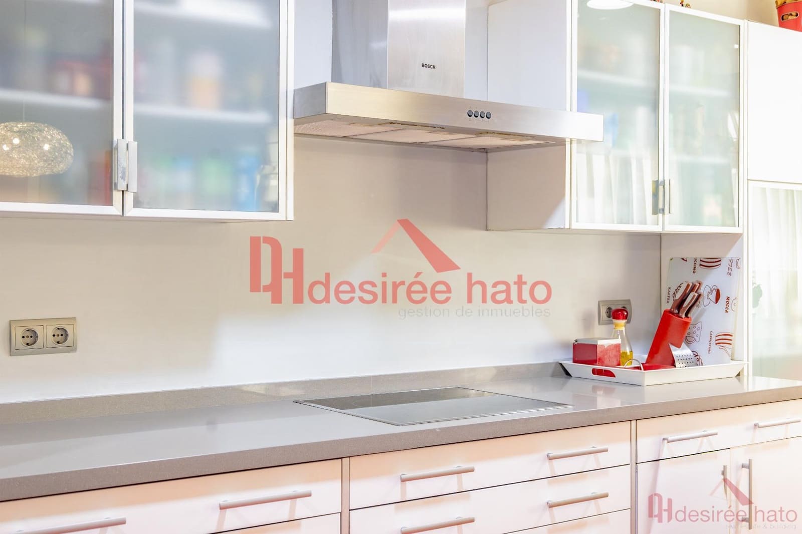 5 bedroom Flat for sale in Valencia city with garage - € 1,100,000 (Ref: 9448488)