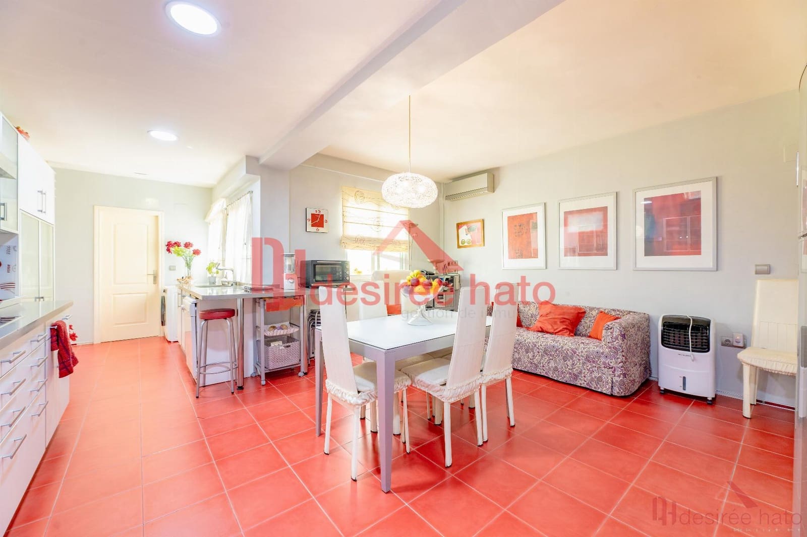 5 bedroom Flat for sale in Valencia city with garage - € 1,100,000 (Ref: 9448488)