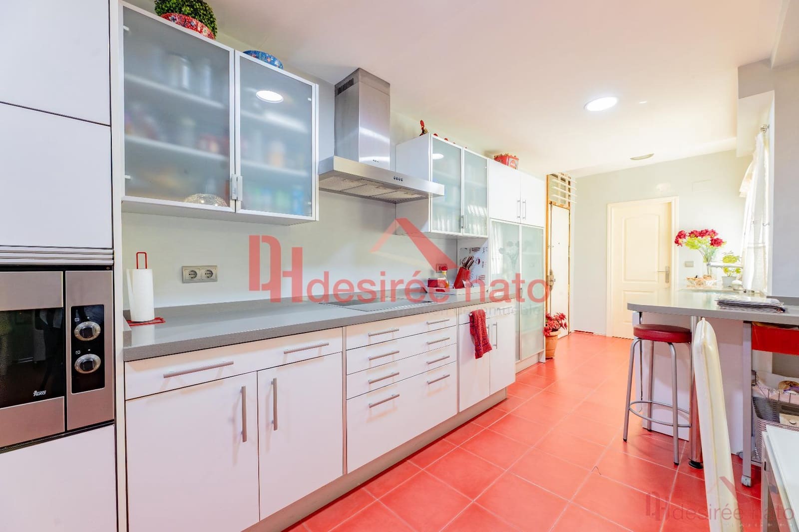 5 bedroom Flat for sale in Valencia city with garage - € 1,100,000 (Ref: 9448488)